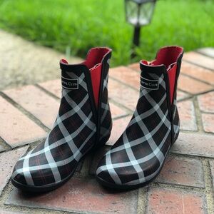 Women’s rain boots, size 5, Unused with Box